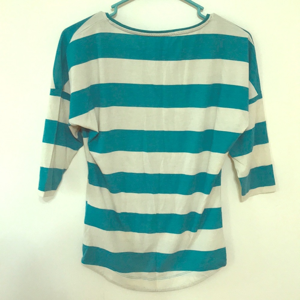 H&M Basic Tee - Picture 2 of 2